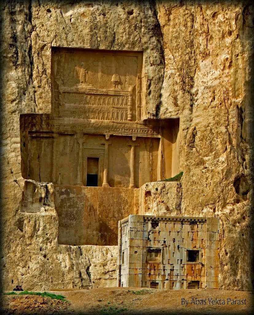 Túmulo do rei persa Artaxerxes I, (465-425/424 a.C.). Esdras 4:7, etc